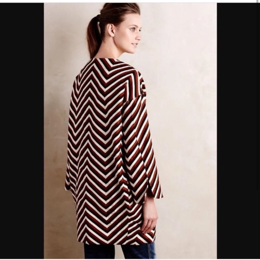 ANTHROPOLOGIE • Eva Franco • Stylish Chevron Patterned Casual Jacket - Picture 3 of 15